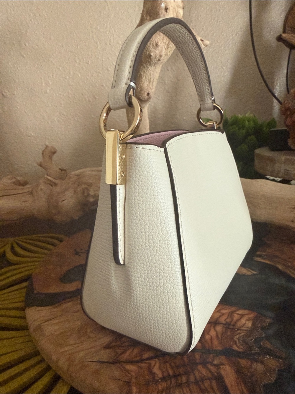 Kate Spade White Top-Handle Mini Bag with Pink Floral Appliqué, never used. - Picture 4 of 9